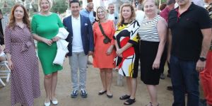 Başkan Aras, konsolosları misafir etti