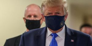 ABD Başkanı Trump aylar sonra ilk kez maskeyle görüntülendi