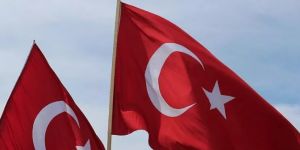 Skandal! İsrailli grup, Ayasofya kararı nedeniyle Türk bayrağı yaktı