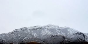 Erzincan’ın yüksek kesimlerine kar yağdı