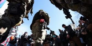 Amerika'da silahlı gruplar sokağa indi