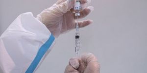 AstraZeneca aşısının ismi değiştirildi. Avrupa İlaç Ajansı onayladı