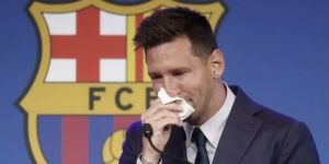 Messi: L'Equipe gazetesi, yıldız futbolcunun Paris St-Germain'le anlaştığını duyurdu