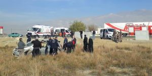 Erzincan’da otomobil şarampole uçtu: 2’si ağır 4 yaralı
