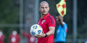 Fenerbahçe'de Alex de Souza sesleri!