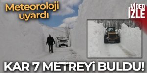 Bitlis'te kar 7 metreyi buldu