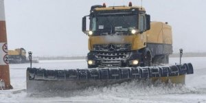 Erzurum Havalimanı kar timi görev başında