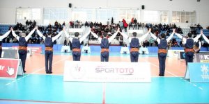 Halk oyunlarında şampiyonlar belli oldu