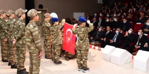 Minik Yürekler Çanakkale Şehitlerini andı