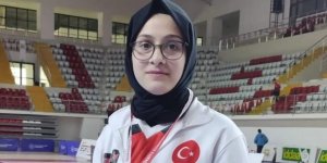Büşra Savaş Türkiye şampiyonu