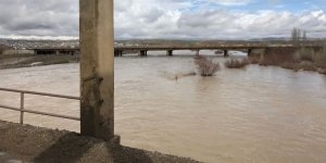 Aras Nehri karların erimesi sonucu yükseldi