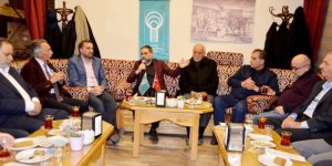 Erzurum'un aksaçlıları sohbet meclisinde buluştu