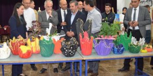 Horasan Fatih Orta Okulunda resim sergisi