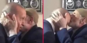 Cumhurbaşkanı Erdoğan'dan elini öpmek isteyen yaşlı adama: Alnımdan öp!