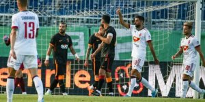 Galatasaray taraftarı alınan mağlubiyetin ardından çileden çıktı!
