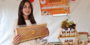 Bal Festivali'nde 16 yaşında 'bal güzeli' seçildi