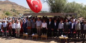 Aşık Sümmani doğduğu köyde düzenlenen şenlikle anıldı