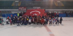 Buzda 29 Ekim coşkusu