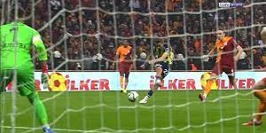 Fernando Muslera Galatasaray'a veda ediyor!