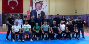 Dadaş tekmeler tura vurdu