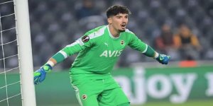 Fenerbahçe'de taraftarın istemediği Altay Bayındır dünya devine transfer oluyor!