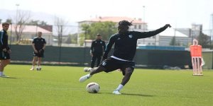 Erzurumspor FK: İyi ki doğdun Estrela!