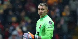 Galatasaray'dan Muslera'yı üzecek teklif! Sözleşmesi konusunda masaya oturuluyor...