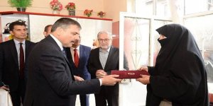 Karayazılı kadın tüm mal varlığını diyanete bağışladı