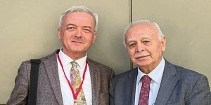 Akpınar hocaya hizmet ödülü