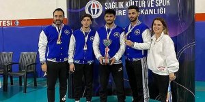 ETÜ şampiyonluğa doymuyor: Altın madalyayla döndüler