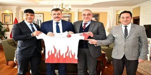 Erzurum'da Sporculardan Vali Çiftçi'ye ziyaret