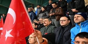 Vali Çifçi'den Erzurumspor'a müthiş destek