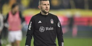 Beşiktaş'ta Rebic ayrılığı gerçekleşiyor