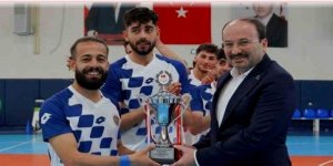 ETÜ aldı başını gitti