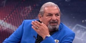 Erman Toroğlu Galatasaray'da arkadaşlarından dayak yiyen futbolcuyu açıkladı