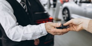 EcoCar Farkıyla İzmir Araç Kiralama Deneyiminizi Keyfe Dönüştürün