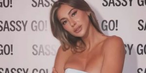 Şeyma Subaşı "Ülkeme döneceğim" deyip Kur'an-ı Kerim paylaştı