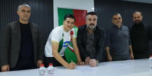 Süper Lig'de tutunamadı: Amedspor imzayı attırdı