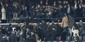Kadıköy'de tribünler karıştı!