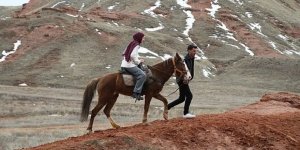 Narman Peri Bacaları’nda atlı safari