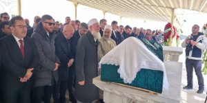 Anne Dal son yolculuğuna uğurlandı