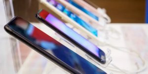 Ucuz telefon devri kapanıyor mu? Cep telefonu ithalatında yeni dönem: 250 dolar oldu