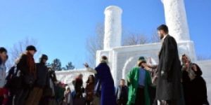 Erzurum Kar Sokakta Tiyatro!