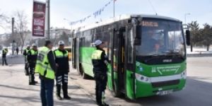 Erzurum'da Otobüste ‘polis’ var