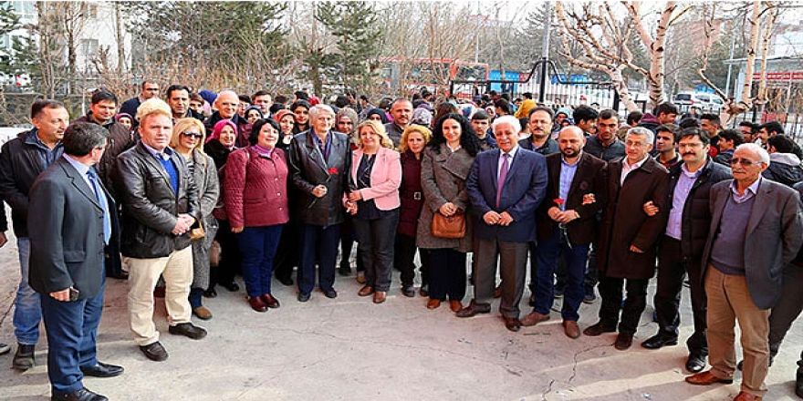 Helallik İsteyen Öğretmene Öğrencilerden Büyük Sürpriz